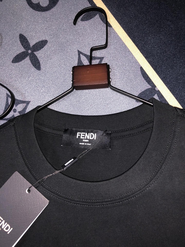 ブランドTシャツ素材ディテール